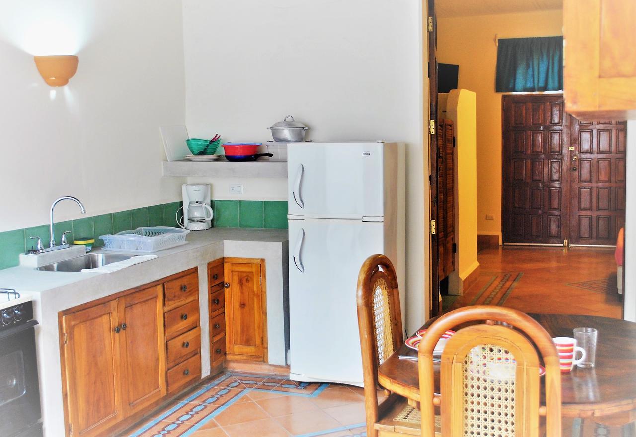 グラナダ Casa Calalaアパートホテル エクステリア 写真
