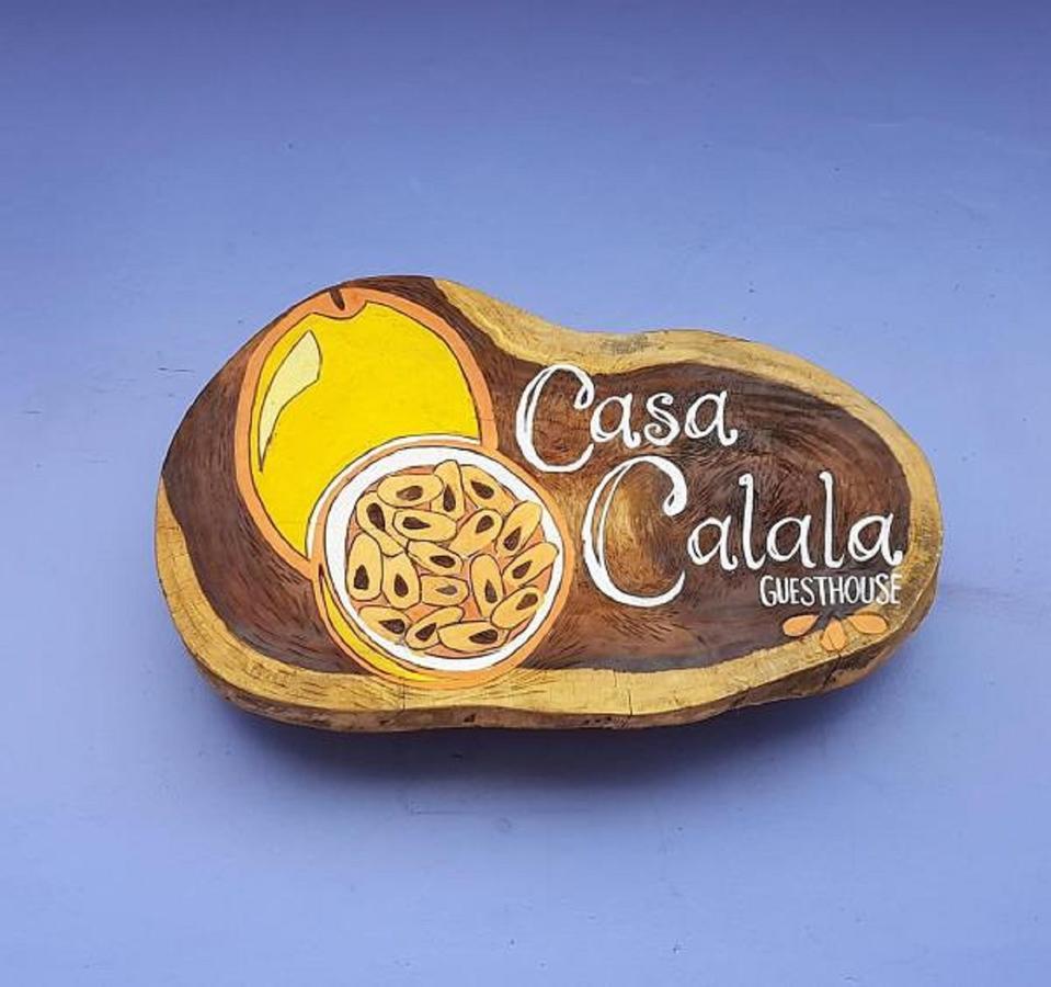 グラナダ Casa Calalaアパートホテル エクステリア 写真