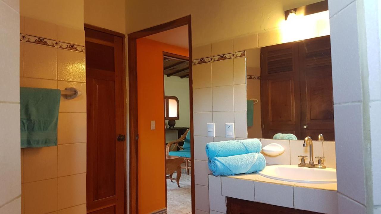 グラナダ Casa Calalaアパートホテル エクステリア 写真