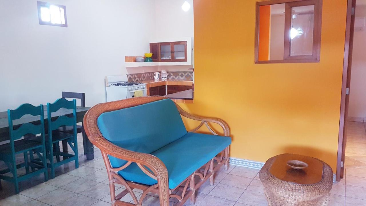 グラナダ Casa Calalaアパートホテル エクステリア 写真